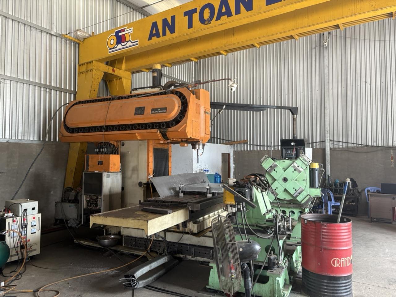 CNC milling machine (3)